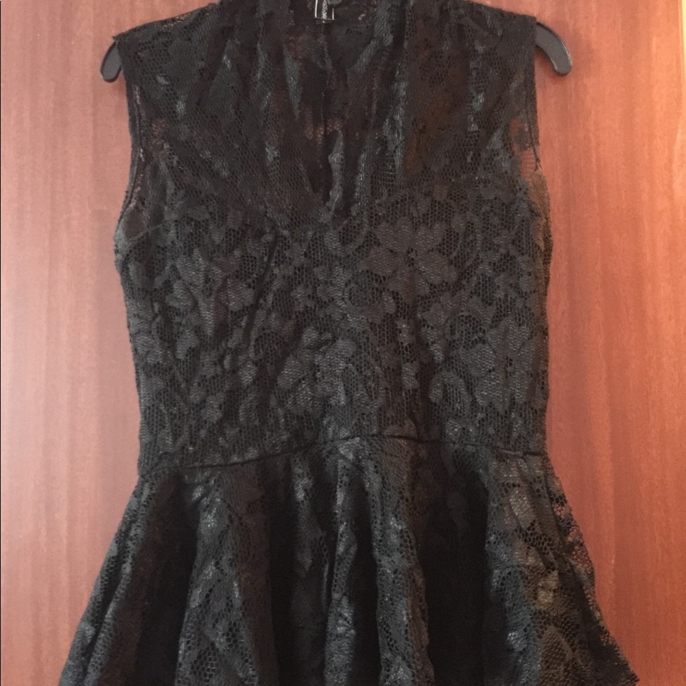 Lace sweetheart cut peplum top